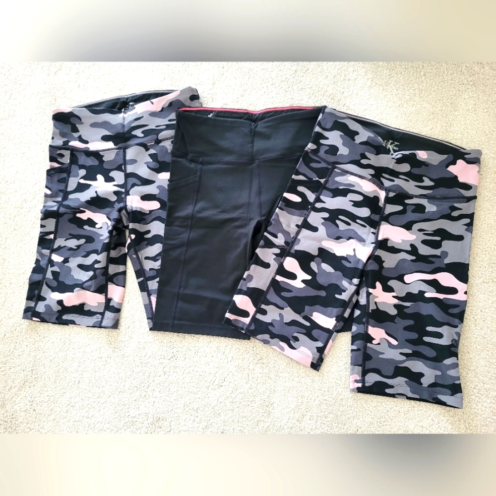 3 pairs of bike shorts